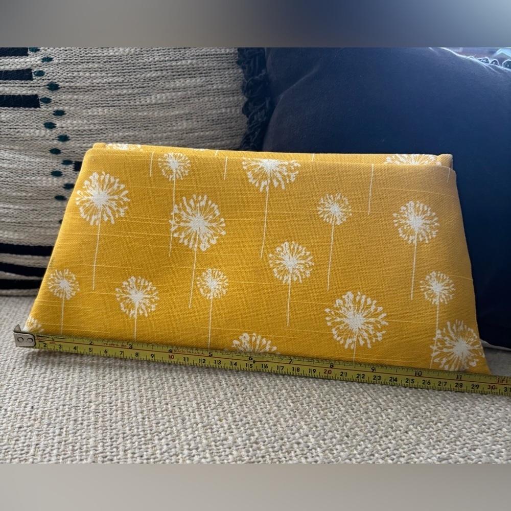 Cottagecore Yellow Dandelion Clutch - Picture 5 of 7